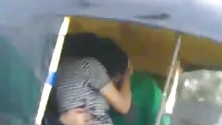زن داغ فیلم سوپر پارتی آسیایی در حال تفریح ​​با دو سوراخ